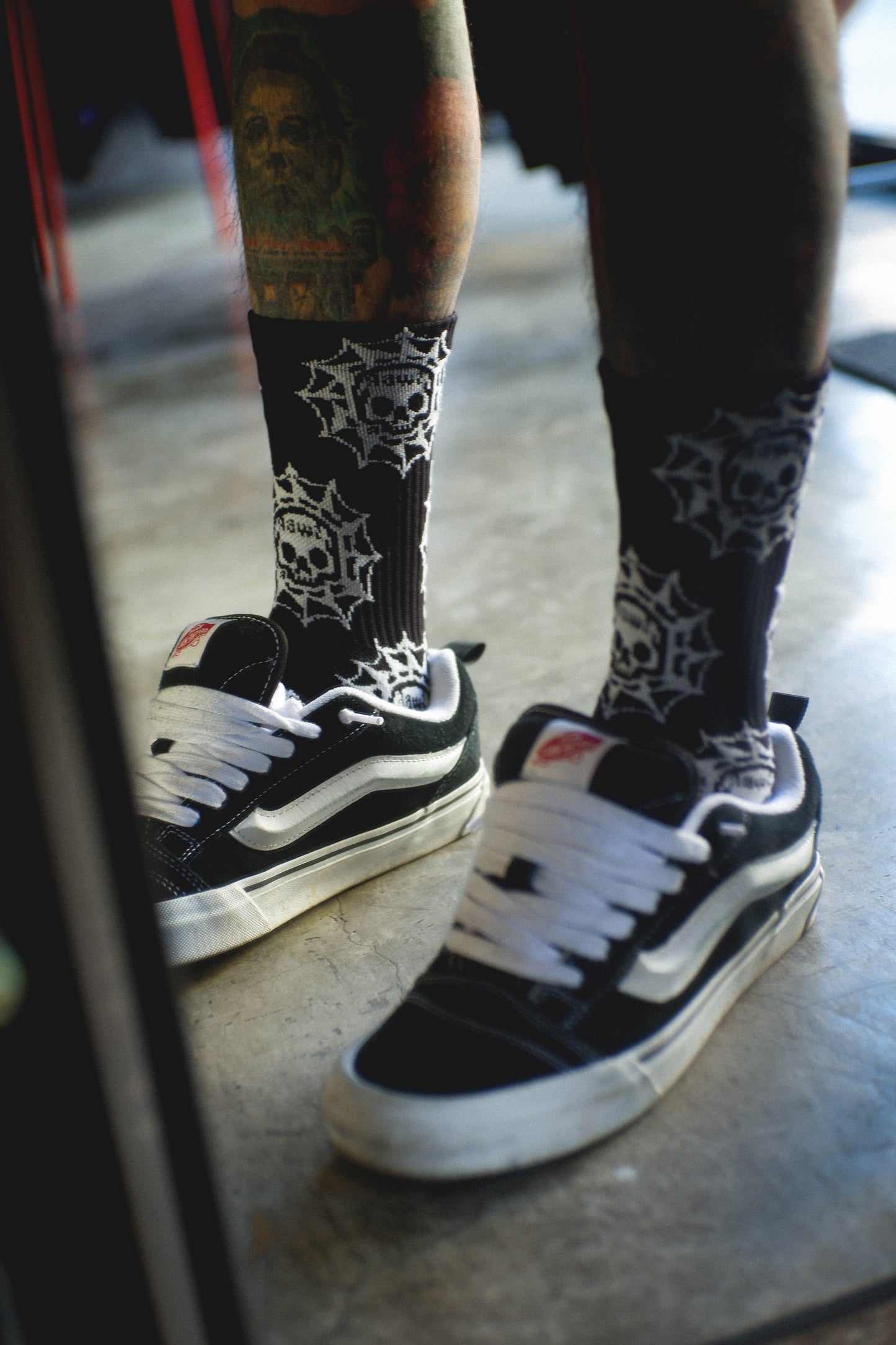 ARACHNIA PATTERN (BLACK) CREW SOCKS