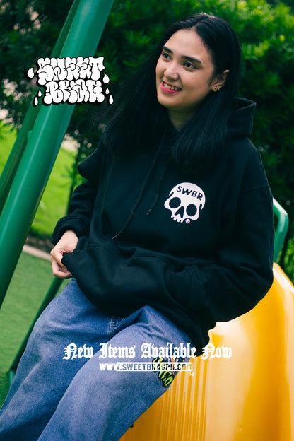 SKULLY PULLOVER HOODIE