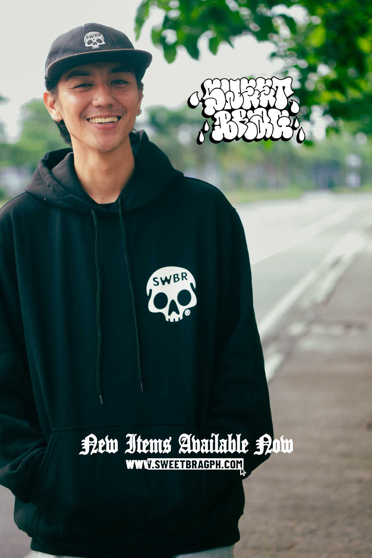 SKULLY PULLOVER HOODIE