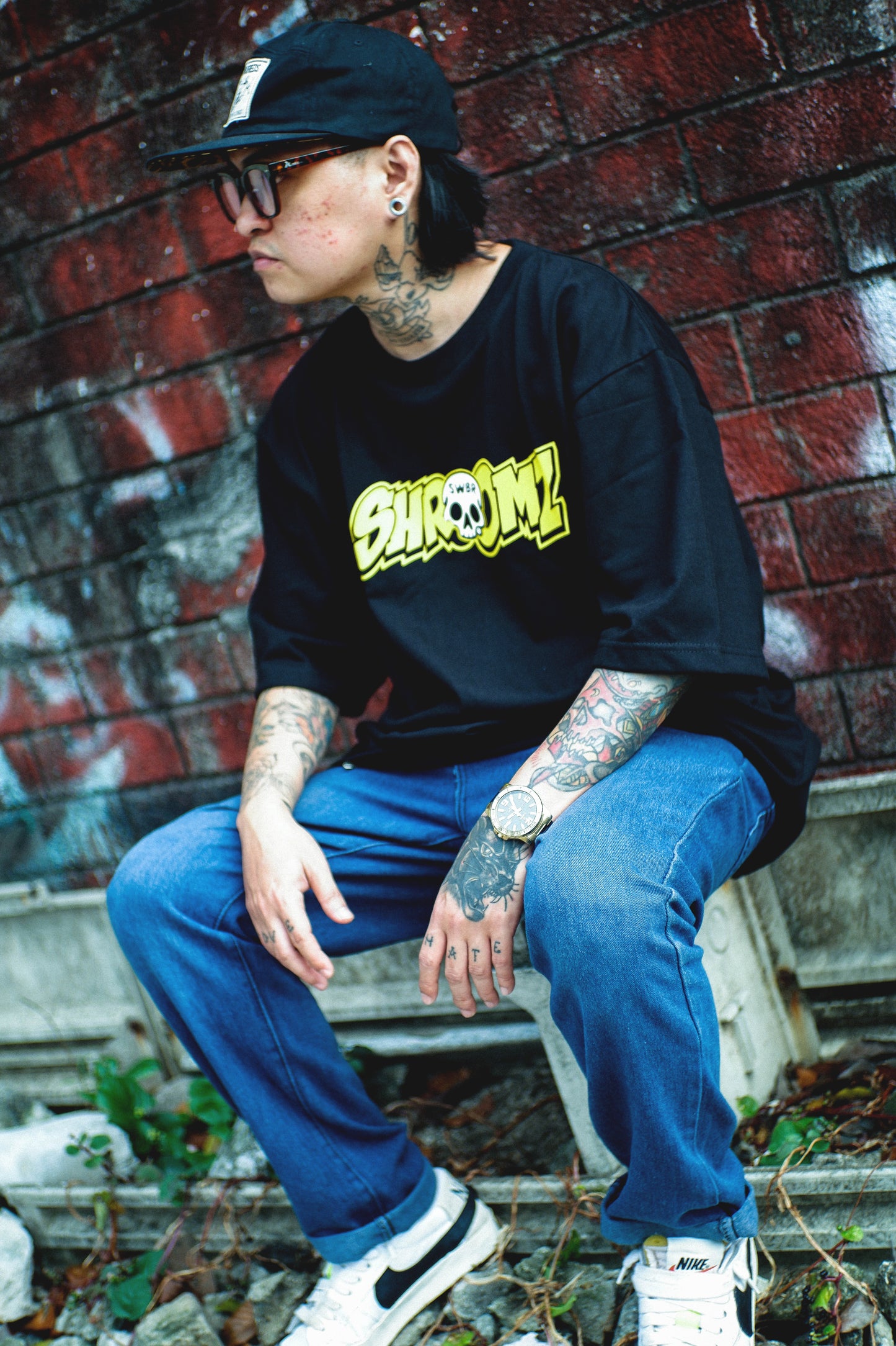 SB X SHRMZ LOGO T-SHIRT