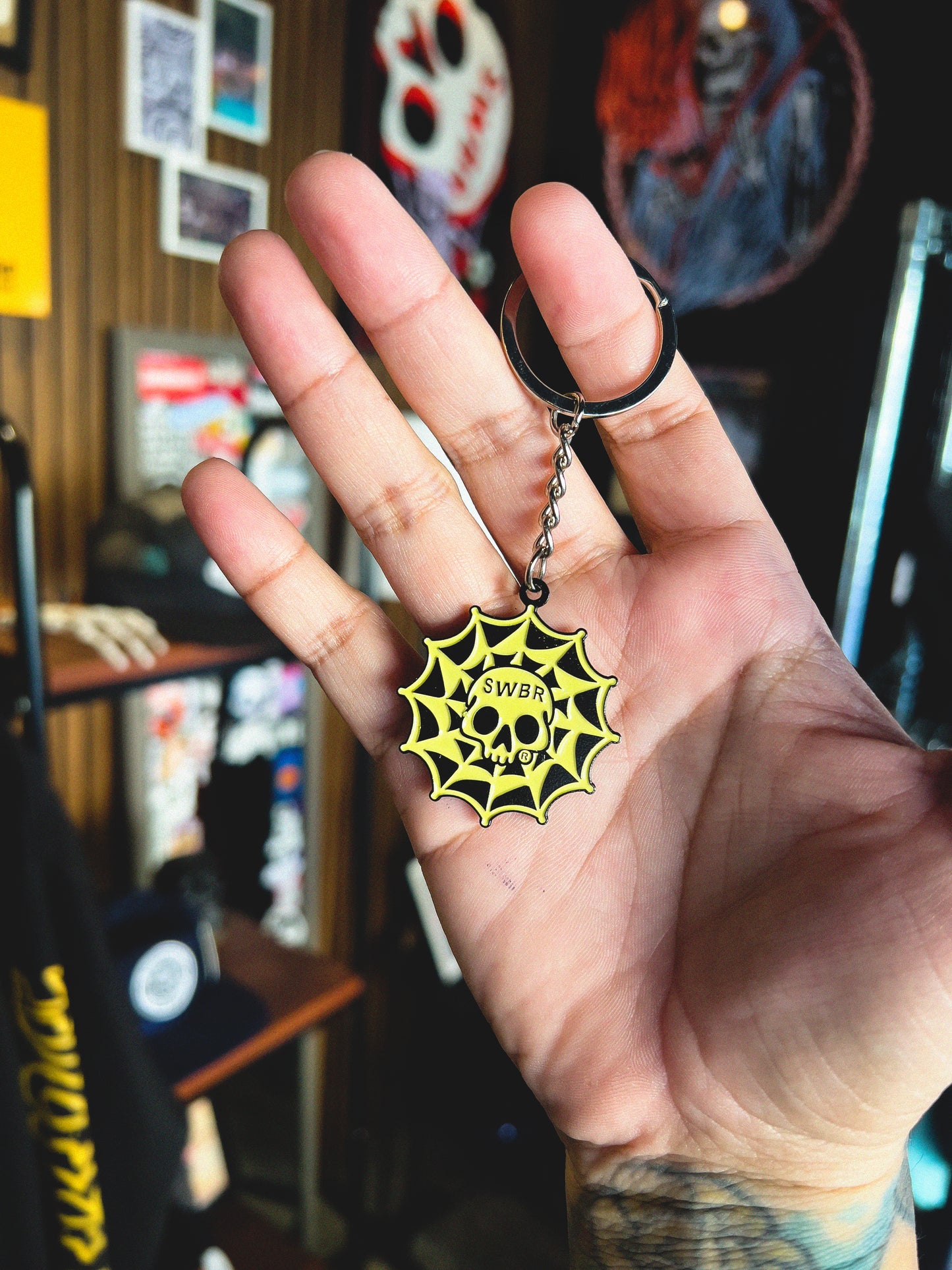 ARACHNIA KEYCHAIN