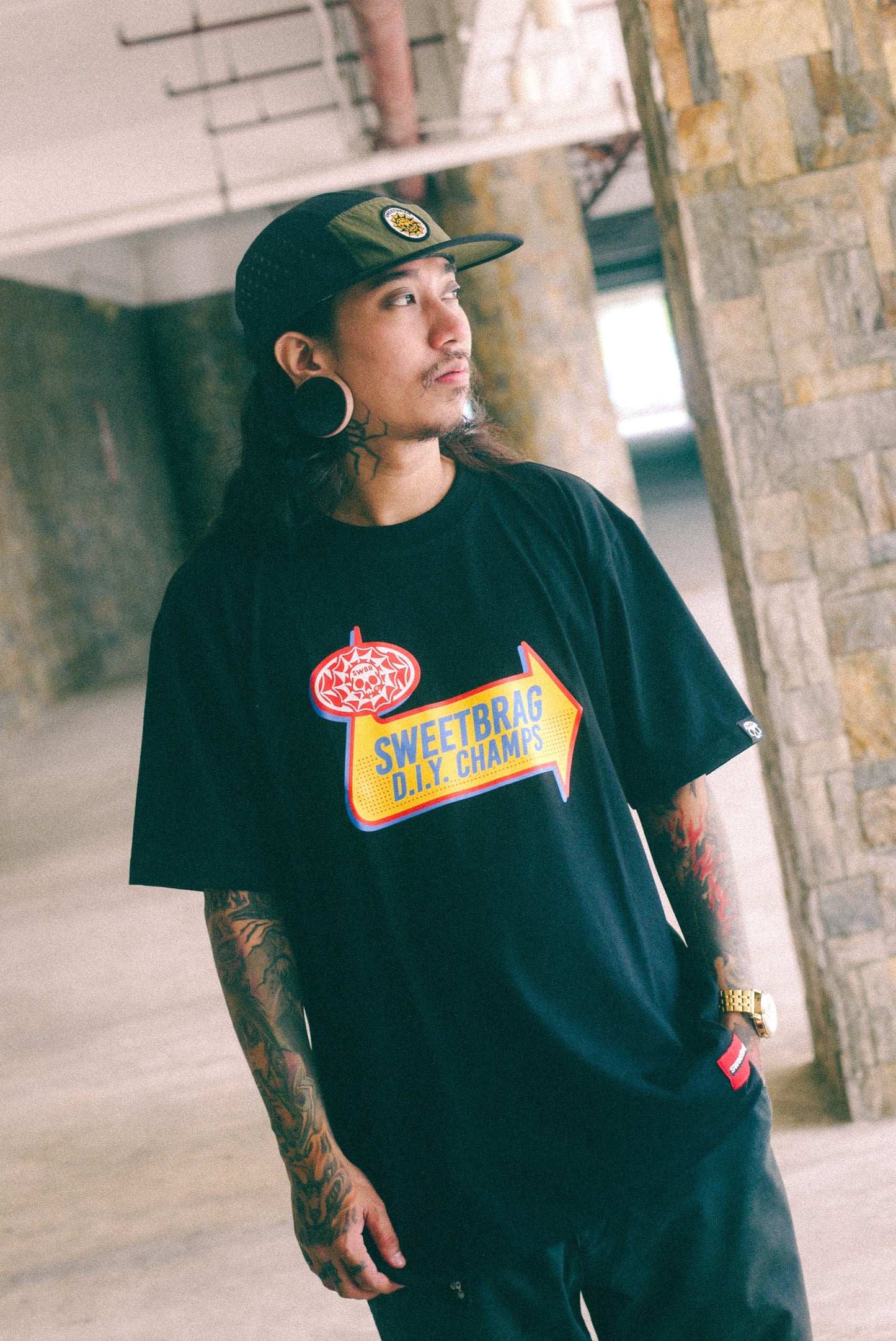 POP UP TOUR (BLACK) T-SHIRT