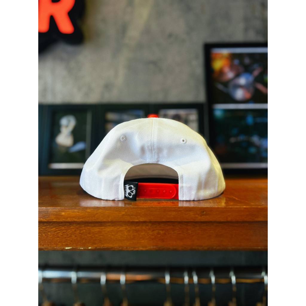 THREADS SNAPBACK CREAM/RED